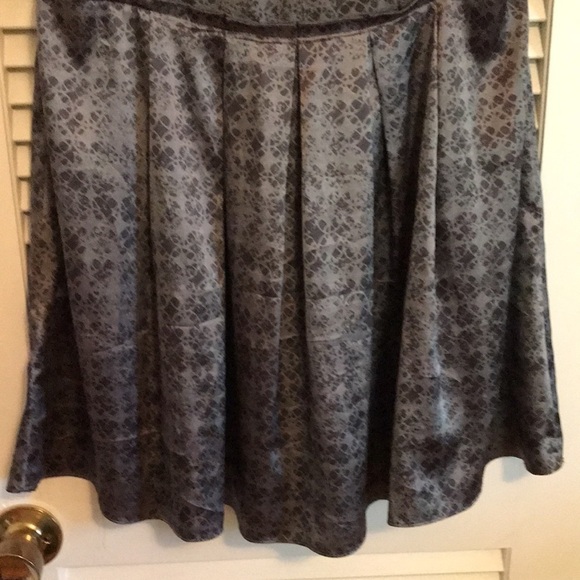 Simply Vera Vera Wang Sleeves Top size L Gray Jewel front detail Side zip Flowy - Picture 7 of 12